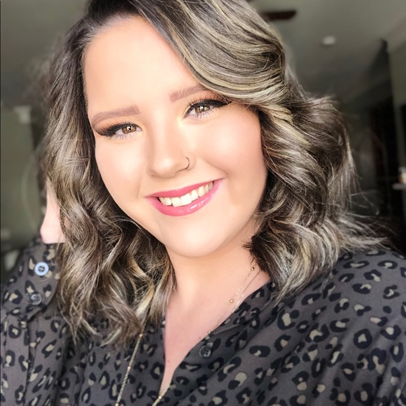 Meet your Posher, Brittany - Picture 1 of 1